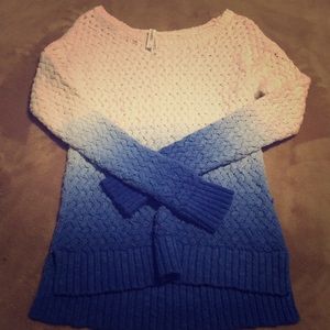 Aeropostale ombre blue and white sweater. Sz. M